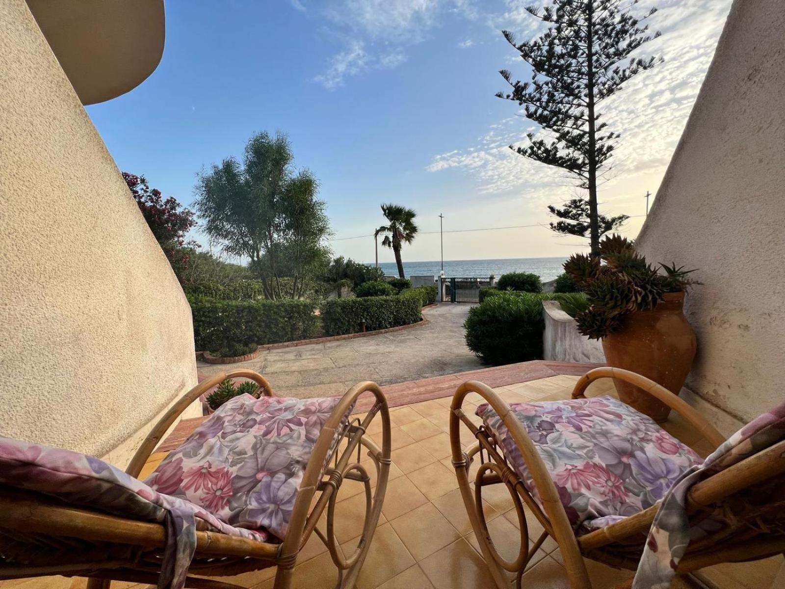 מזרה דל ואלו {Beach-House } Villa Mare Fuori מראה חיצוני תמונה